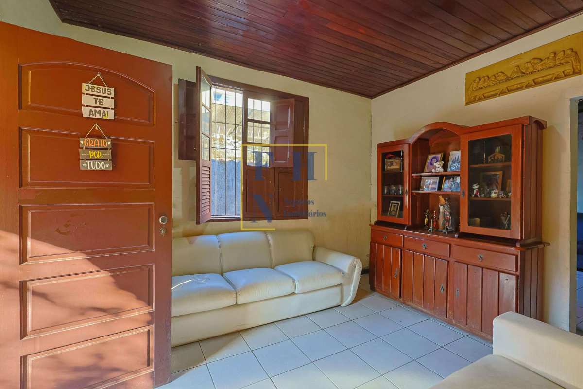 Casa 4 Quartos à Venda na Sagrada Família em Belo Horizonte