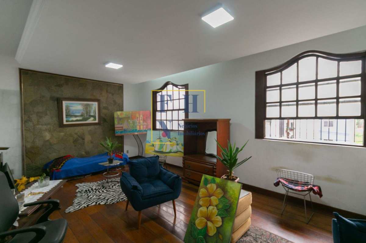 Casa 4 Quartos à Venda na Sagrada Família em Belo Horizonte