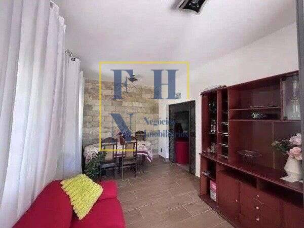 Casa à venda com 6 quartos, 411m² - Sagrada Família,
