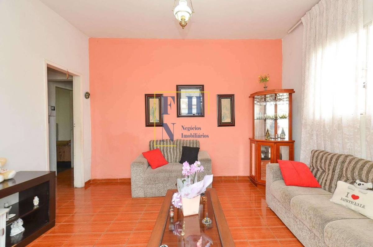 Casa à venda com 4 quartos, 185m² - Sagrada Família,