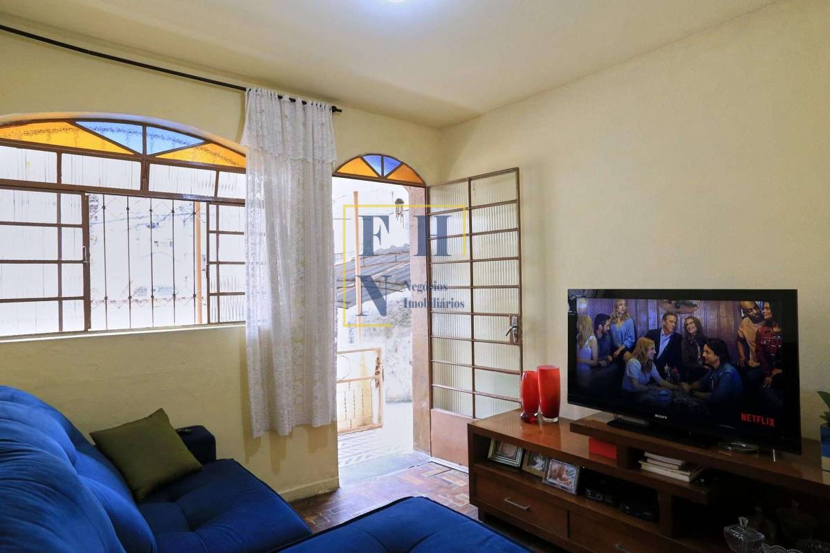 Casa 2 Quartos à Venda na Sagrada Família em Belo Horizonte - FHN Imóveis
