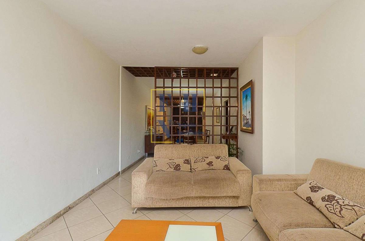 Casa à venda com 4 quartos, 320m² - Sagrada Família,