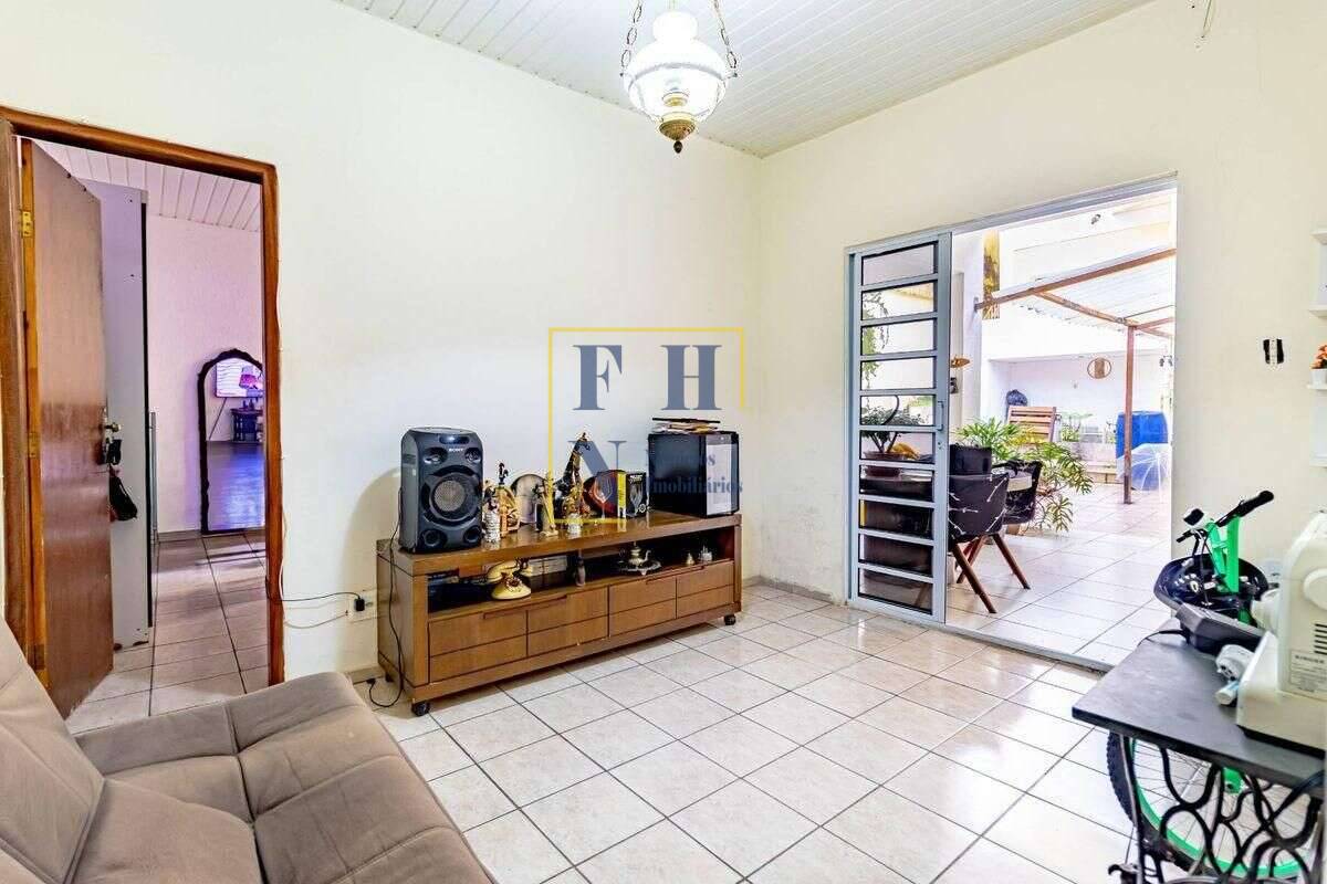  - Casa 5 Quartos à Venda na Sagrada Família em Belo Horizonte