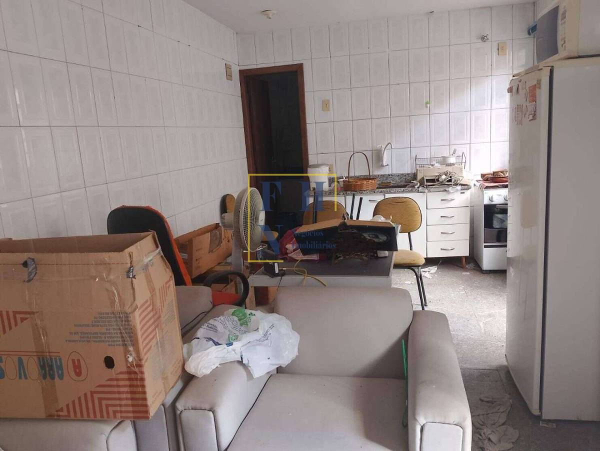  - Casa 7 Quartos à Venda na Sagrada Família em Belo Horizonte