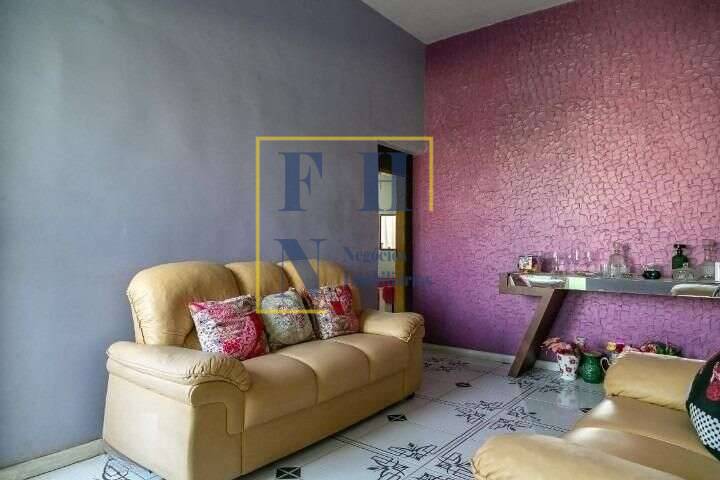 Casa à venda com 4 quartos, 180m² - Sagrada Família,