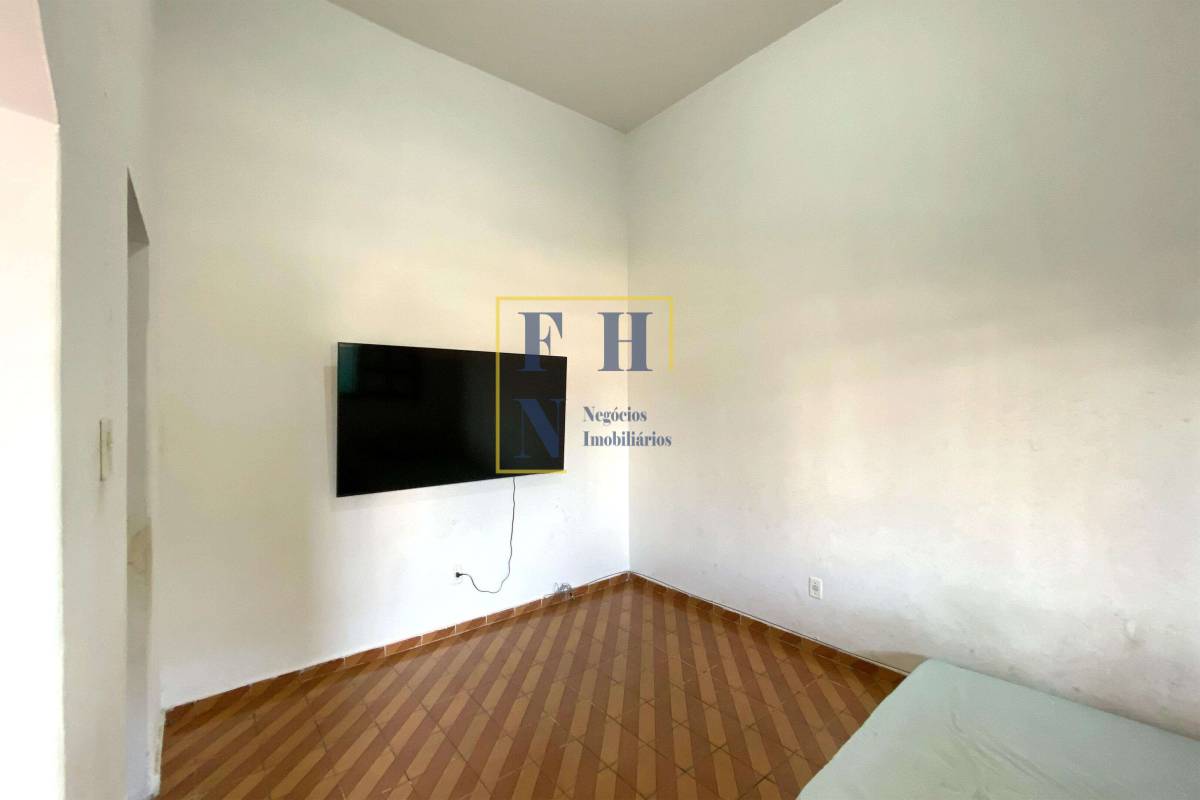 Casa à venda com 2 quartos, 206m² - Sagrada Família,