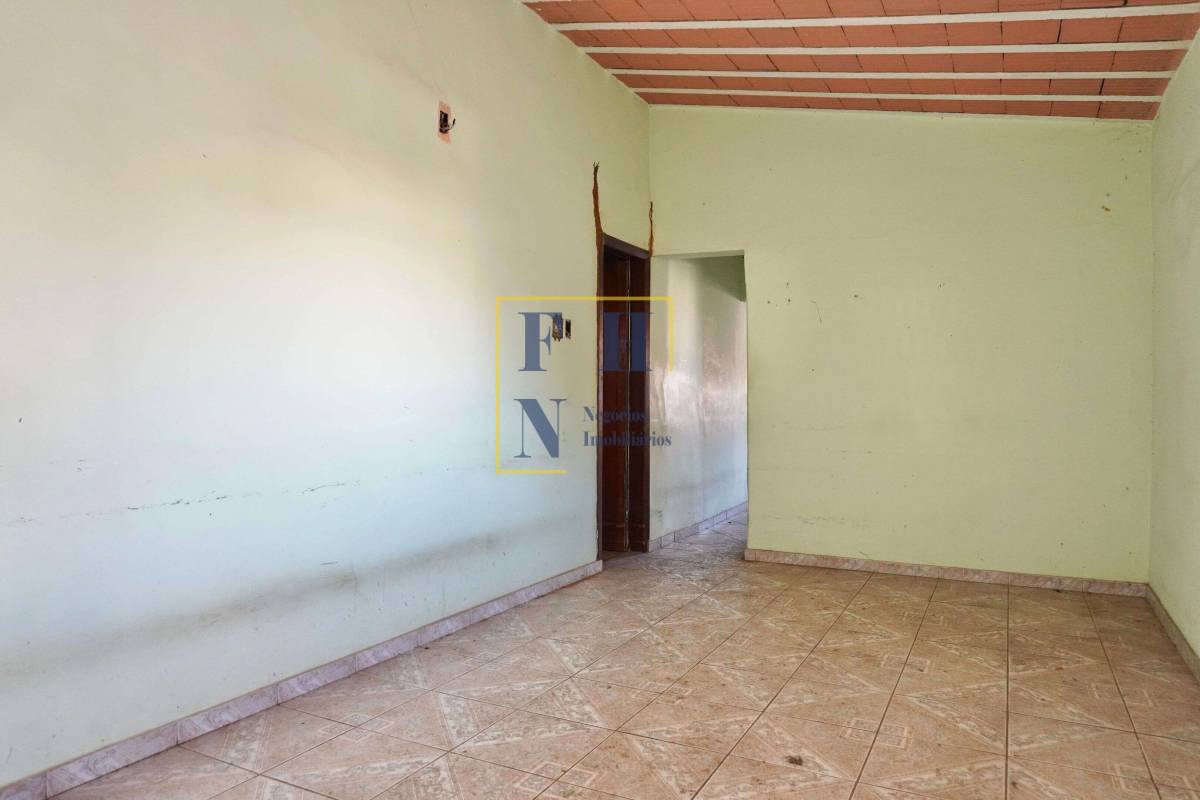Casa à venda com 3 quartos, 400m² - Sagrada Família,