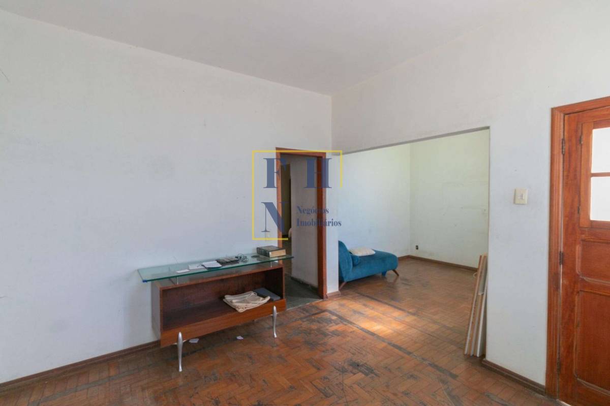 Casa à venda com 3 quartos, 138m² - Sagrada Família,