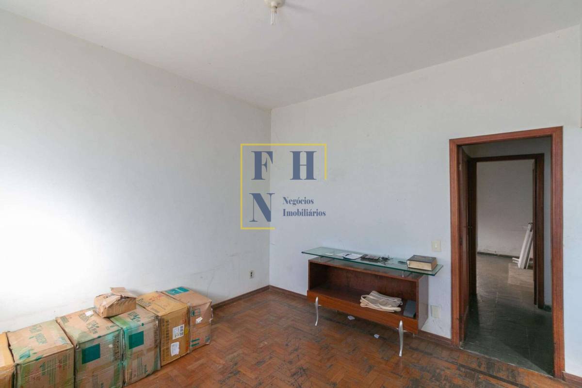 Casa à venda com 3 quartos, 138m² - Sagrada Família,
