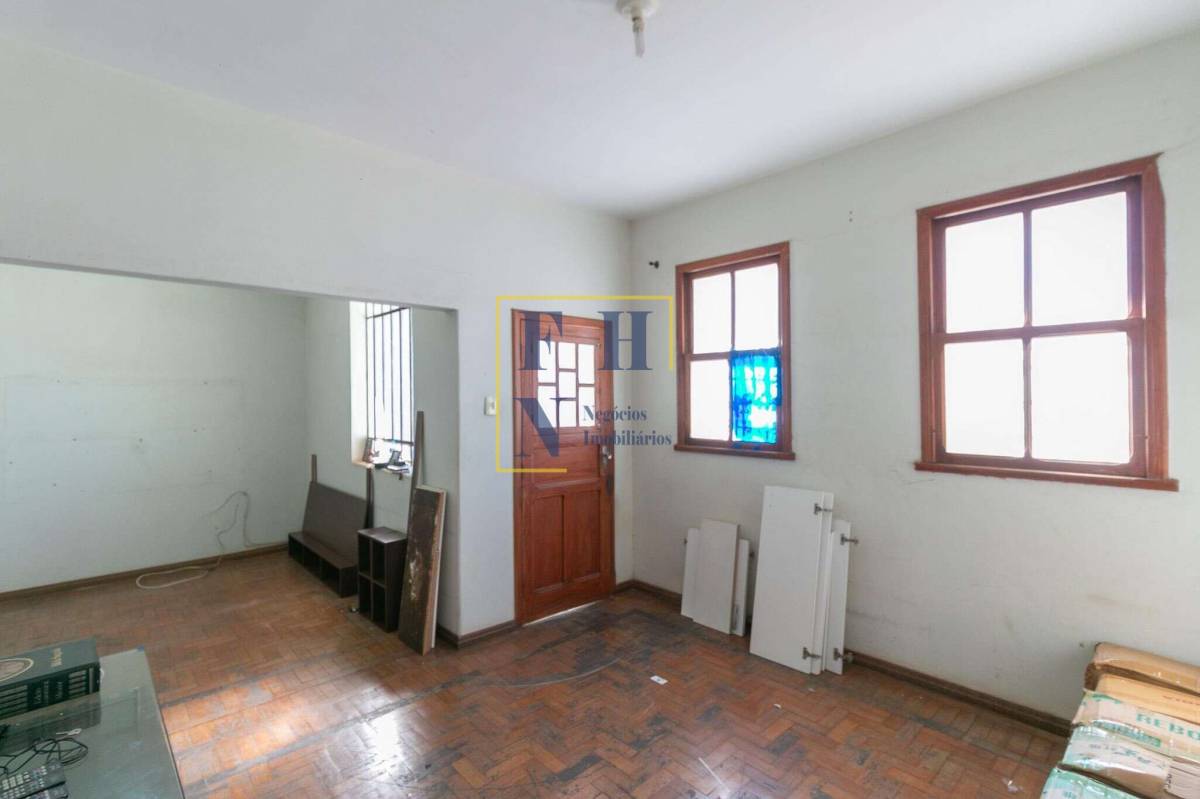 Casa à venda com 3 quartos, 138m² - Sagrada Família,