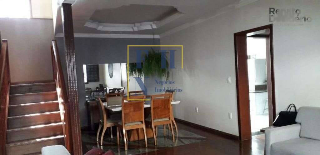 Casa 3 Quartos à Venda na Sagrada Família em Belo Horizonte - FHN Imóveis