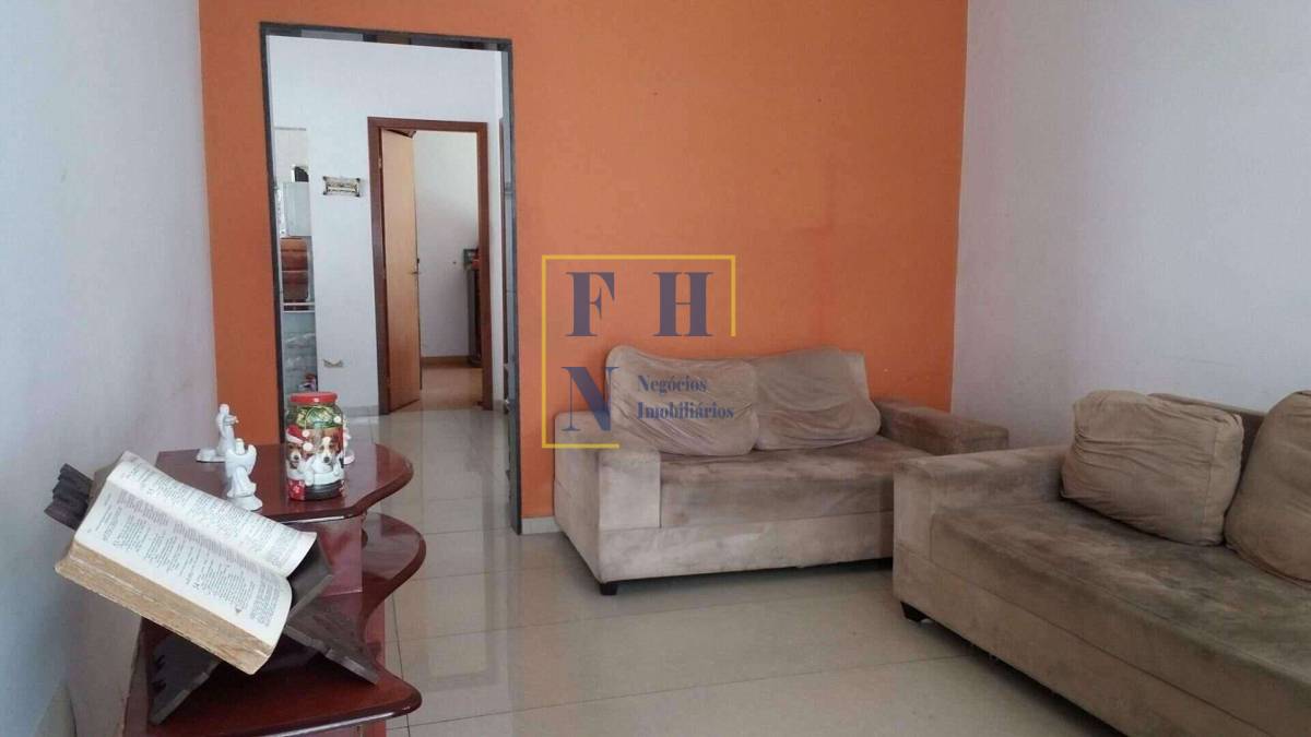 Casa à venda com 3 quartos, 105m² - Sagrada Família,