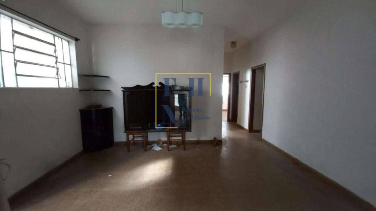 Casa à venda com 4 quartos, 520m² - Sagrada Família,