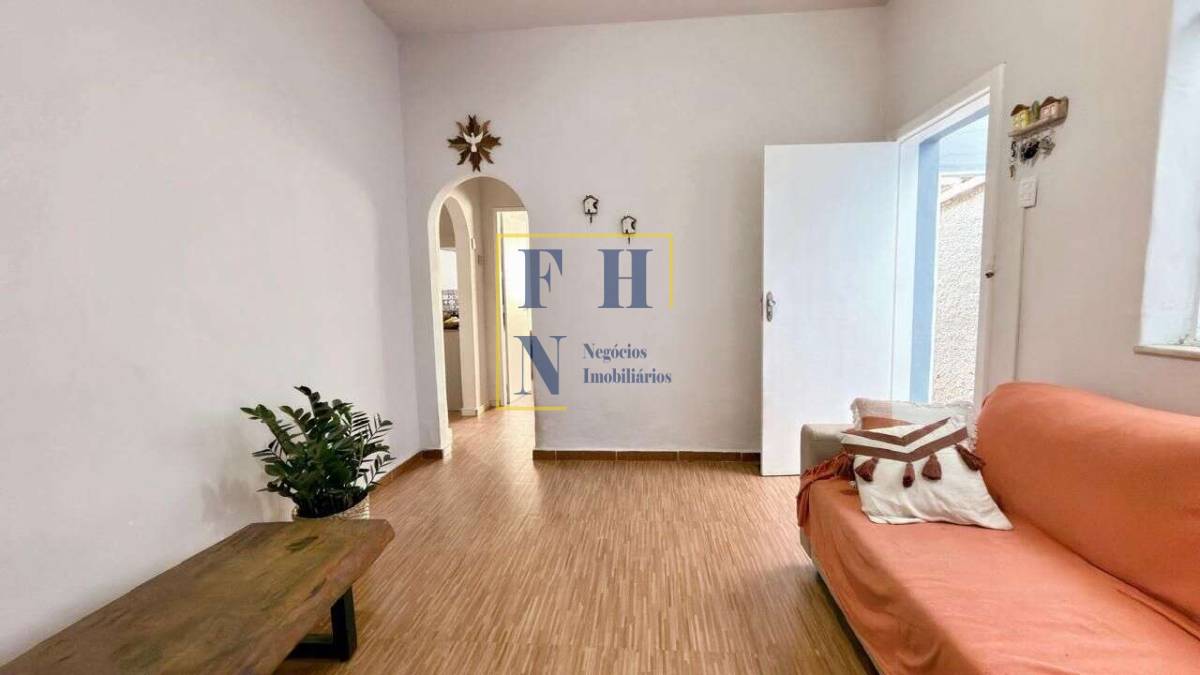 Casa à venda com 2 quartos, 300m² - Sagrada Família,