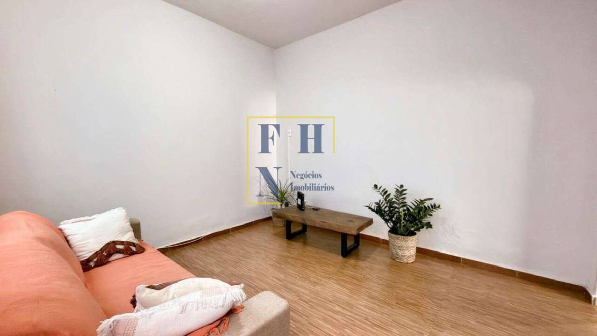 Casa à venda com 2 quartos, 300m² - Sagrada Família,
