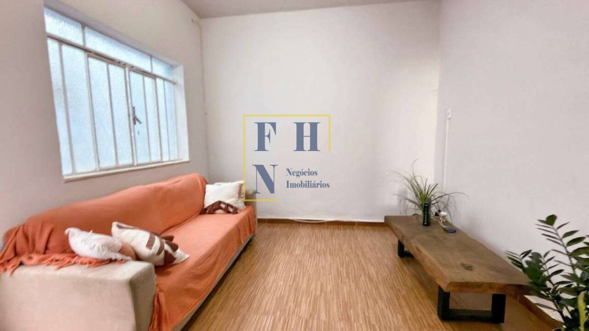 Casa à venda com 2 quartos, 300m² - Sagrada Família,