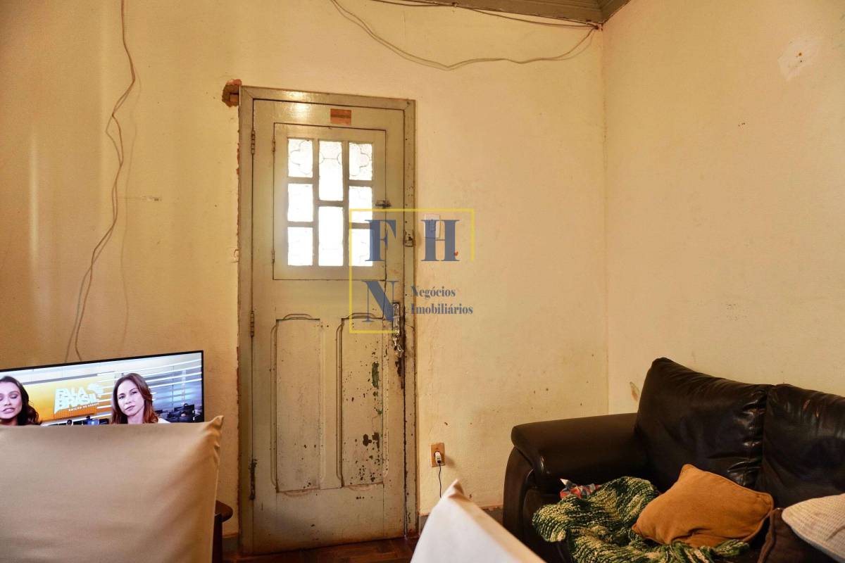  - Casa 2 Quartos à Venda na Sagrada Família em Belo Horizonte
