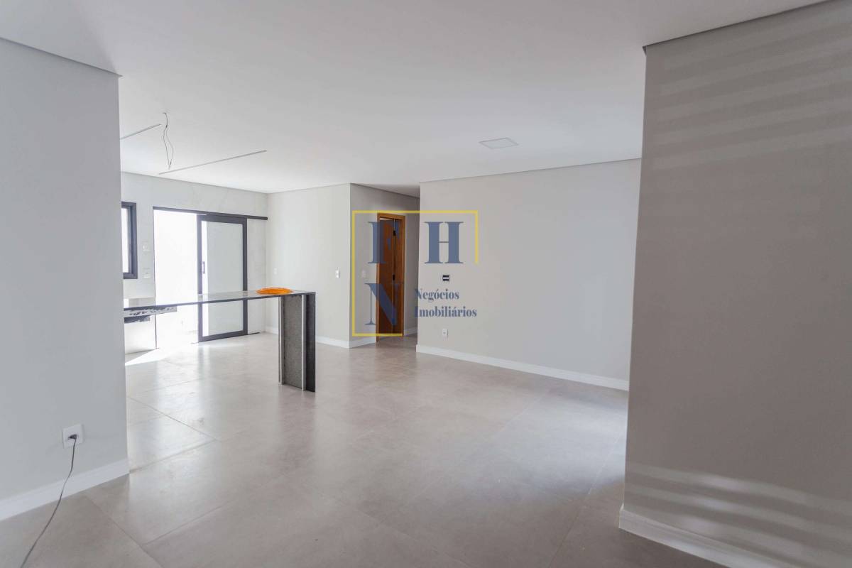 Casa à venda com 4 quartos, 200m² - Sagrada Família,