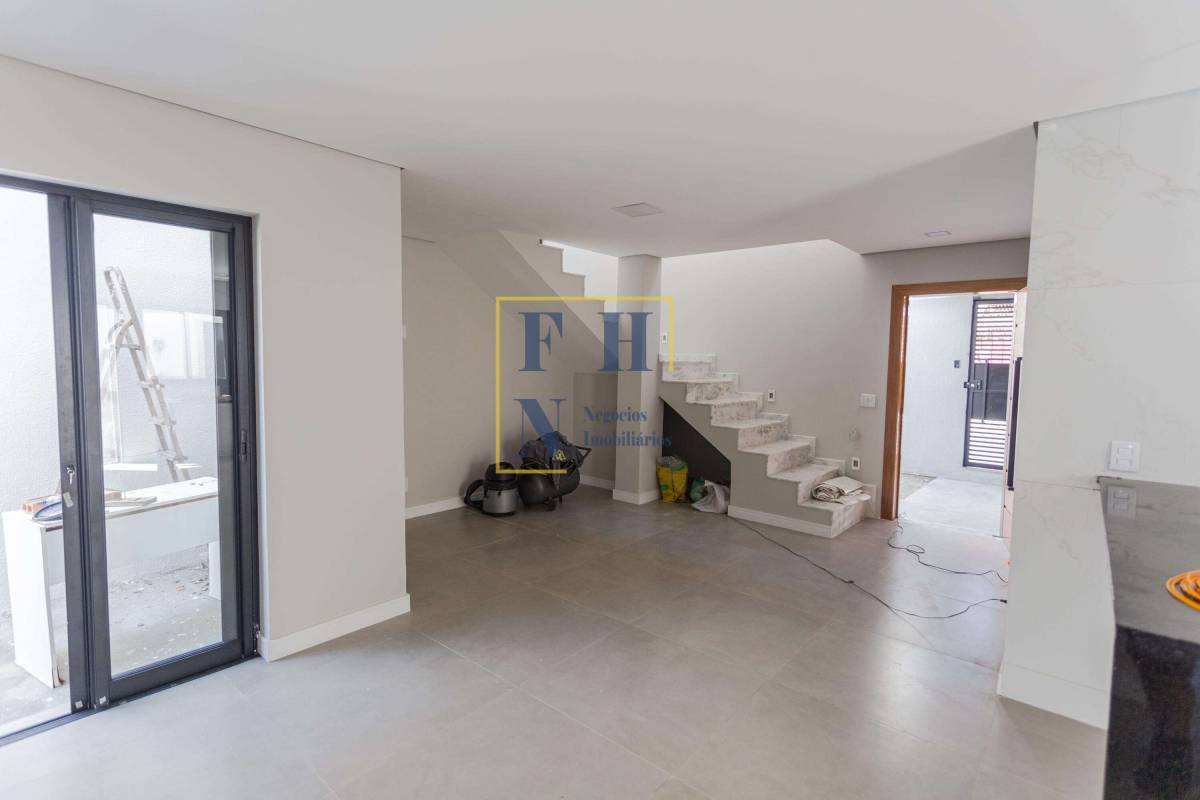 Casa à venda com 4 quartos, 200m² - Sagrada Família,