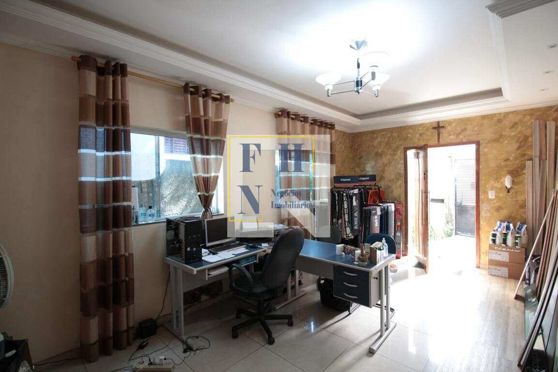 Casa 5 Quartos à Venda na Santa Rosa em Belo Horizonte