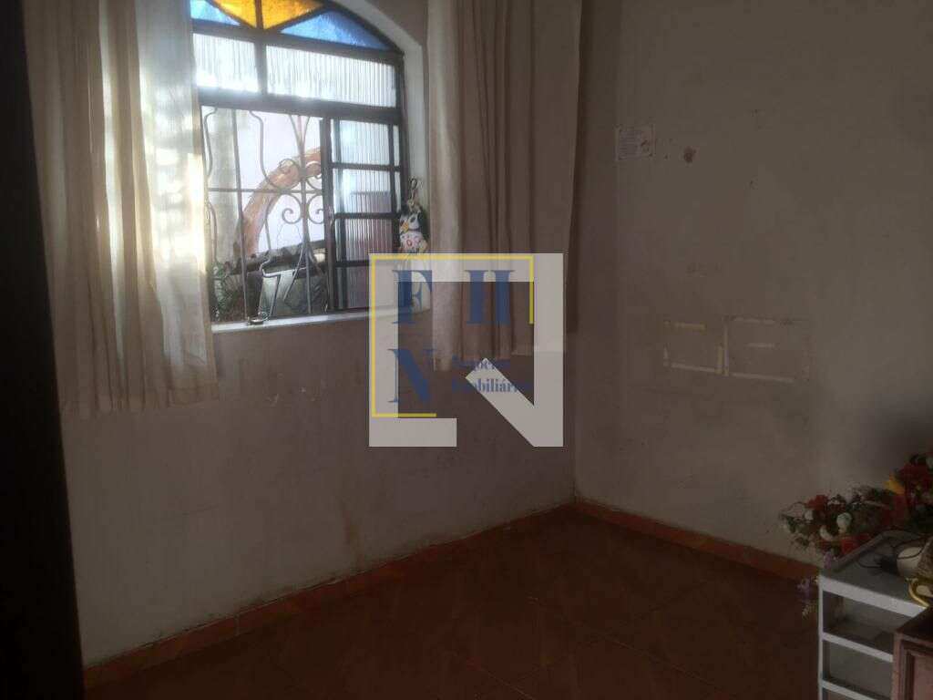 Casa 3 Quartos à Venda na Santa Tereza em Belo Horizonte
