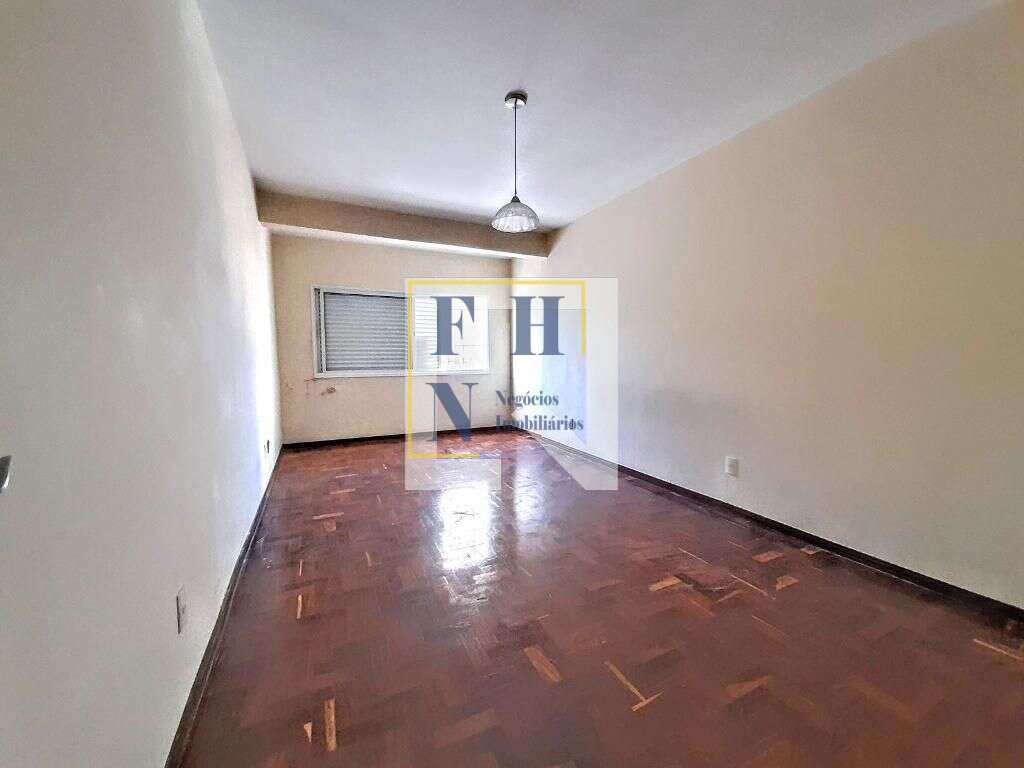 Casa 4 Quartos à Venda na Santa Tereza em Belo Horizonte
