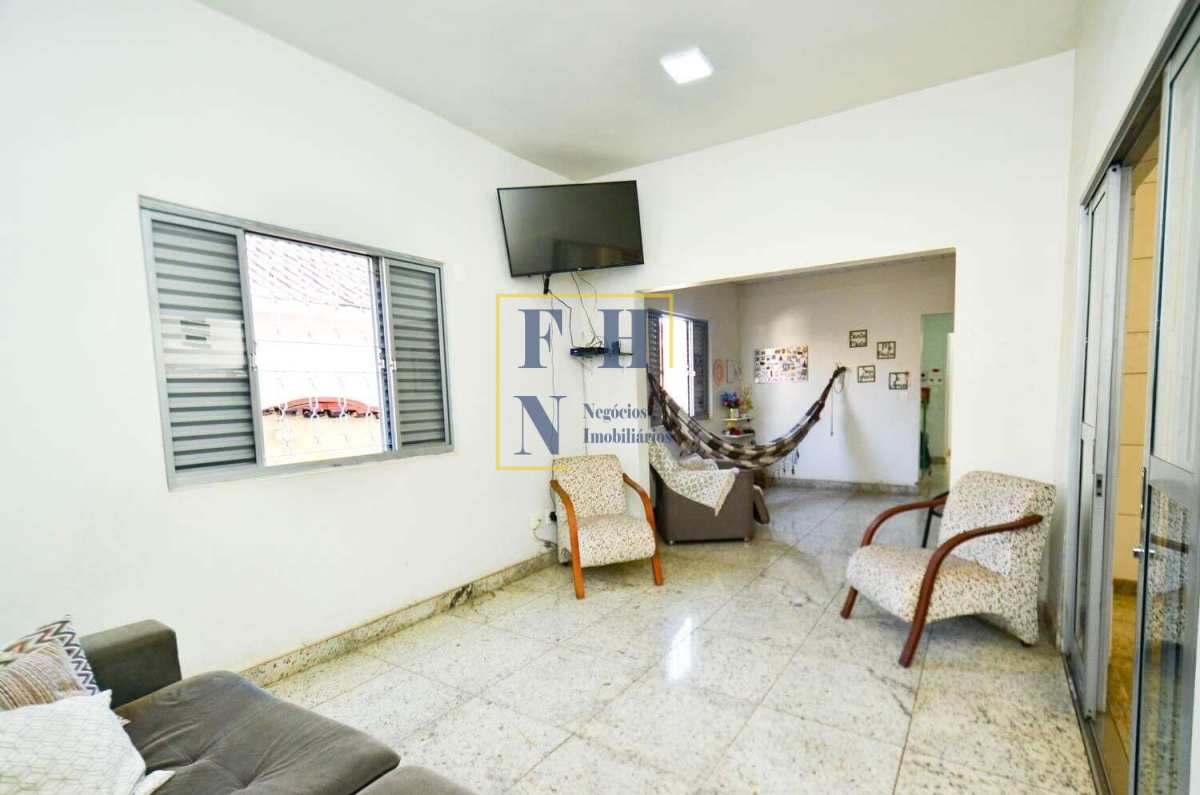 Casa 5 Quartos à Venda na Santa Tereza em Belo Horizonte