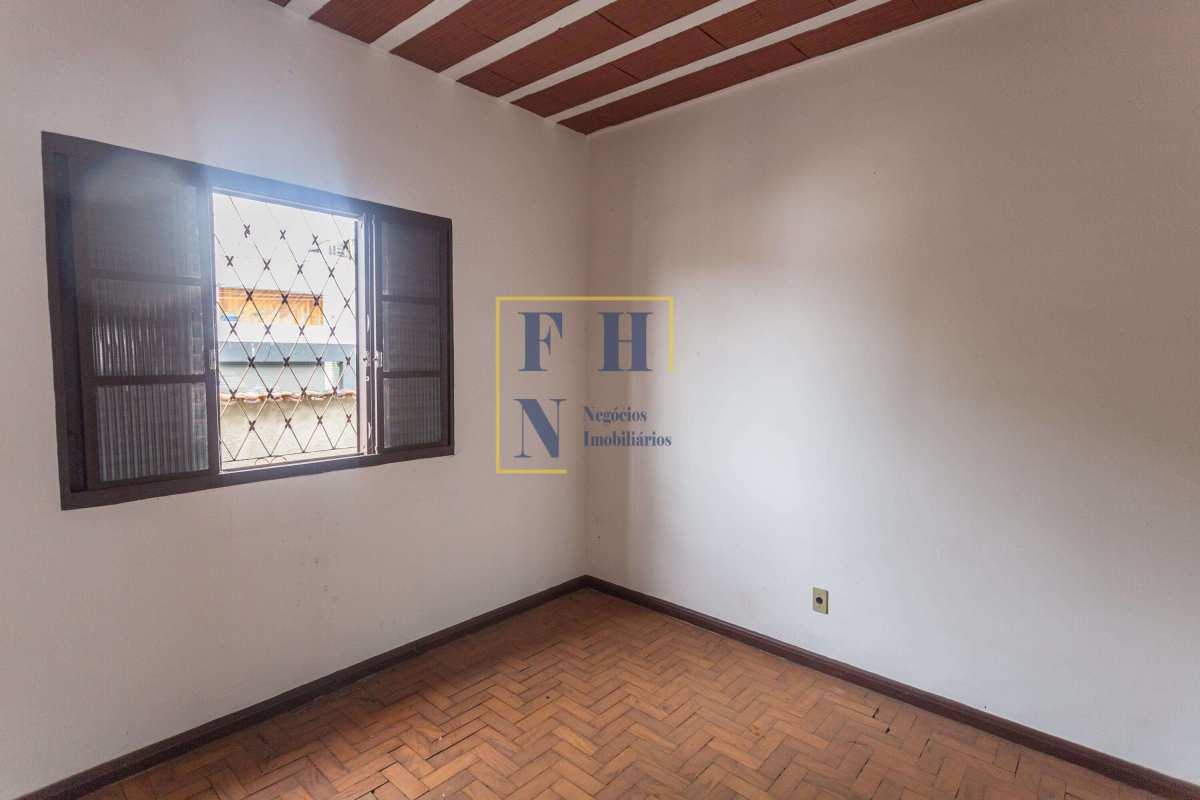 Casa 6 Quartos à Venda na Santa Tereza em Belo Horizonte