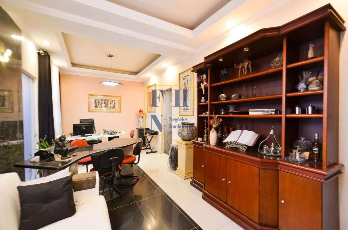 Casa 6 Quartos à Venda na Santa Tereza em Belo Horizonte