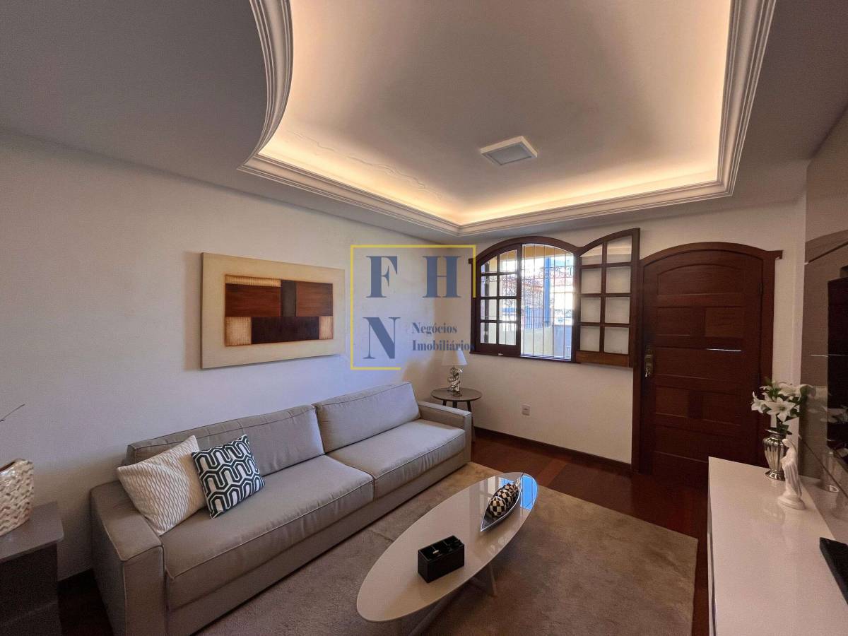  - Casa 5 Quartos à Venda na Santa Tereza em Belo Horizonte