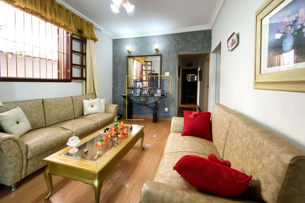 Casa 4 Quartos à Venda na Santa Tereza em Belo Horizonte - FHN Imóveis