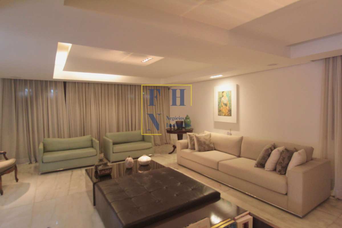 Casa 4 Quartos à Venda no São Luiz em Belo Horizonte