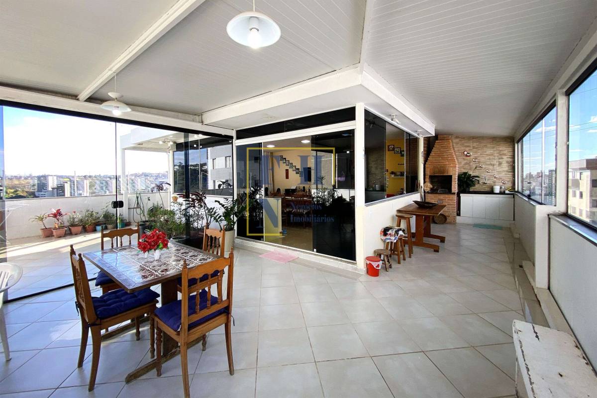 Cobertura à venda com 3 quartos, 218m² - Buritis,