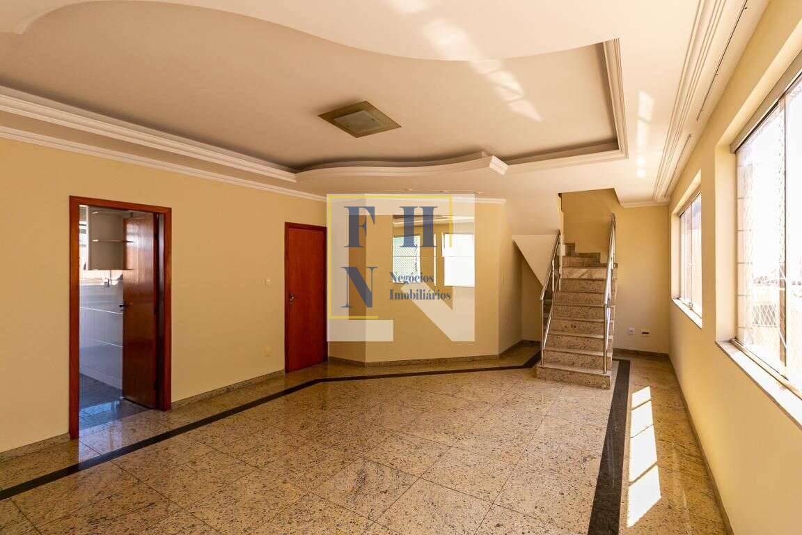 Cobertura à venda com 4 quartos, 220m² - Castelo,