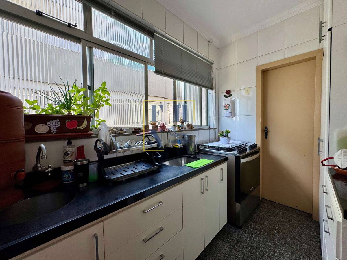 Cobertura à venda com 4 quartos, 195m² - Castelo,