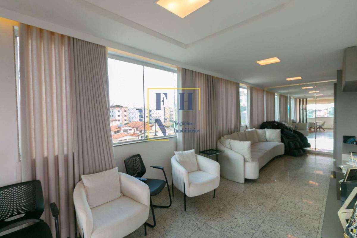 Cobertura à venda com 4 quartos, 244m² - Castelo,