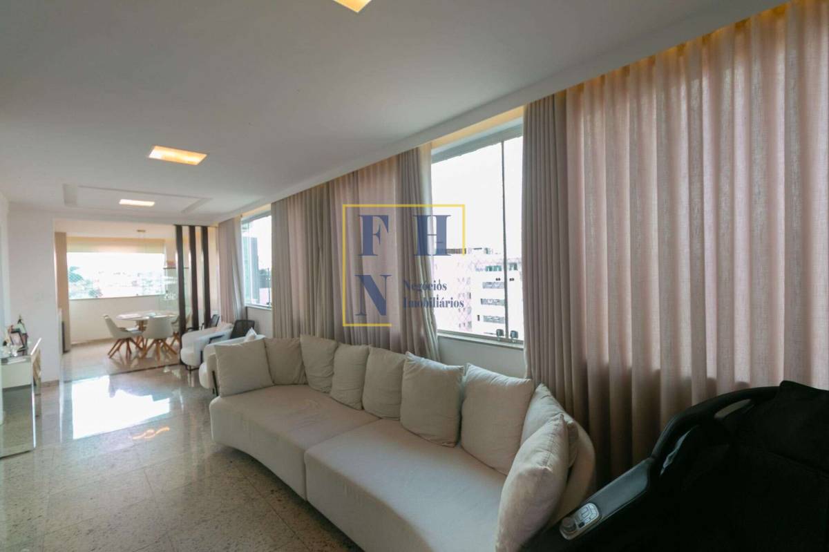 Cobertura à venda com 4 quartos, 244m² - Castelo,
