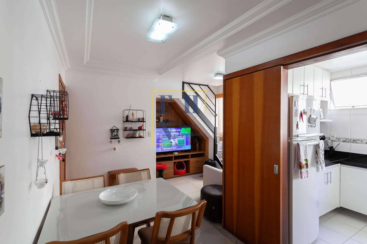 Cobertura à venda com 2 quartos, 109m² - Castelo,