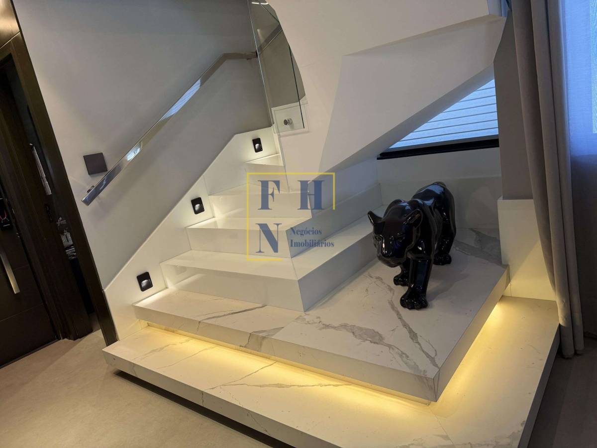 Cobertura à venda com 3 quartos, 434m² - Cidade Nova,