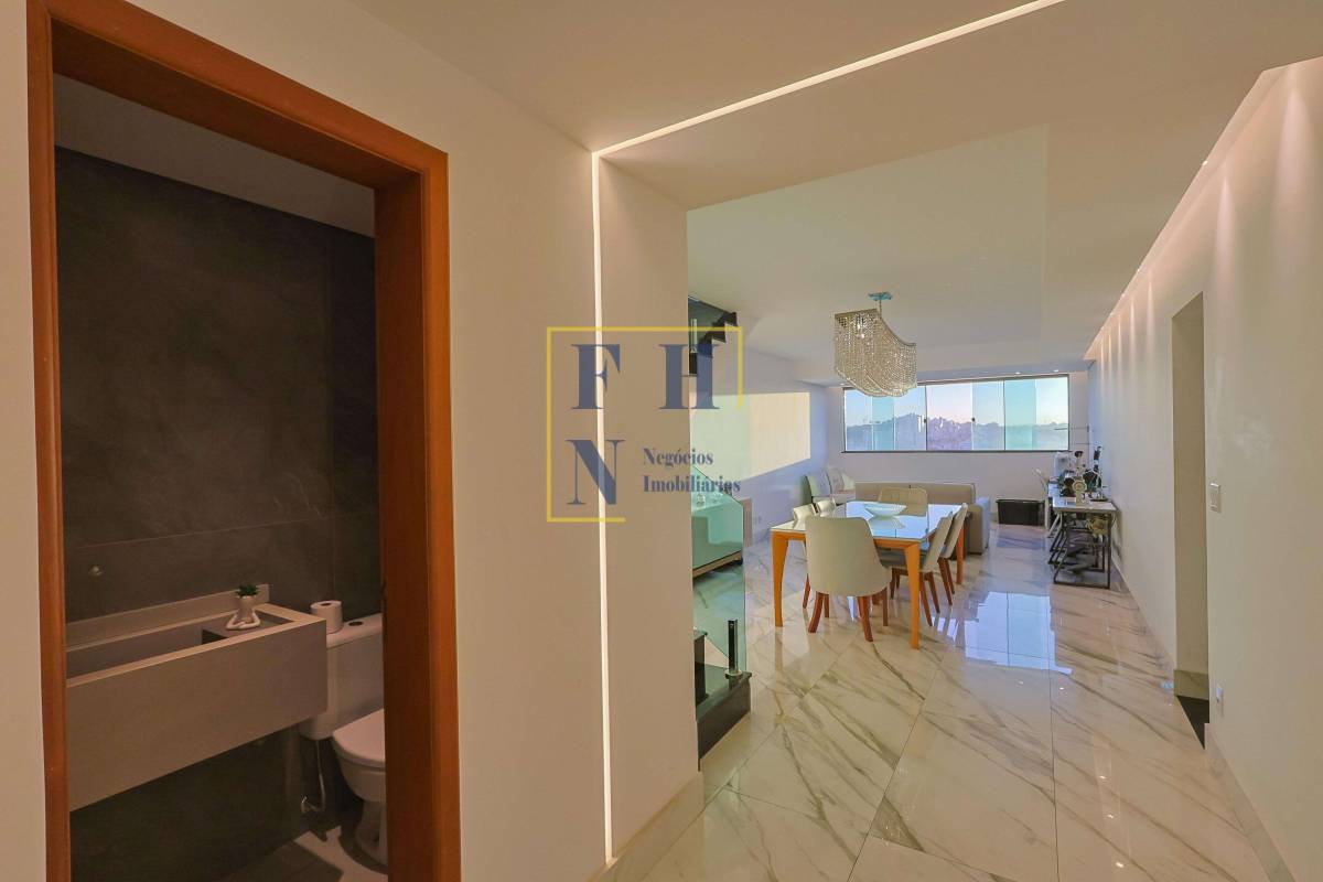 Cobertura à venda com 4 quartos, 300m² - Fernão Dias,