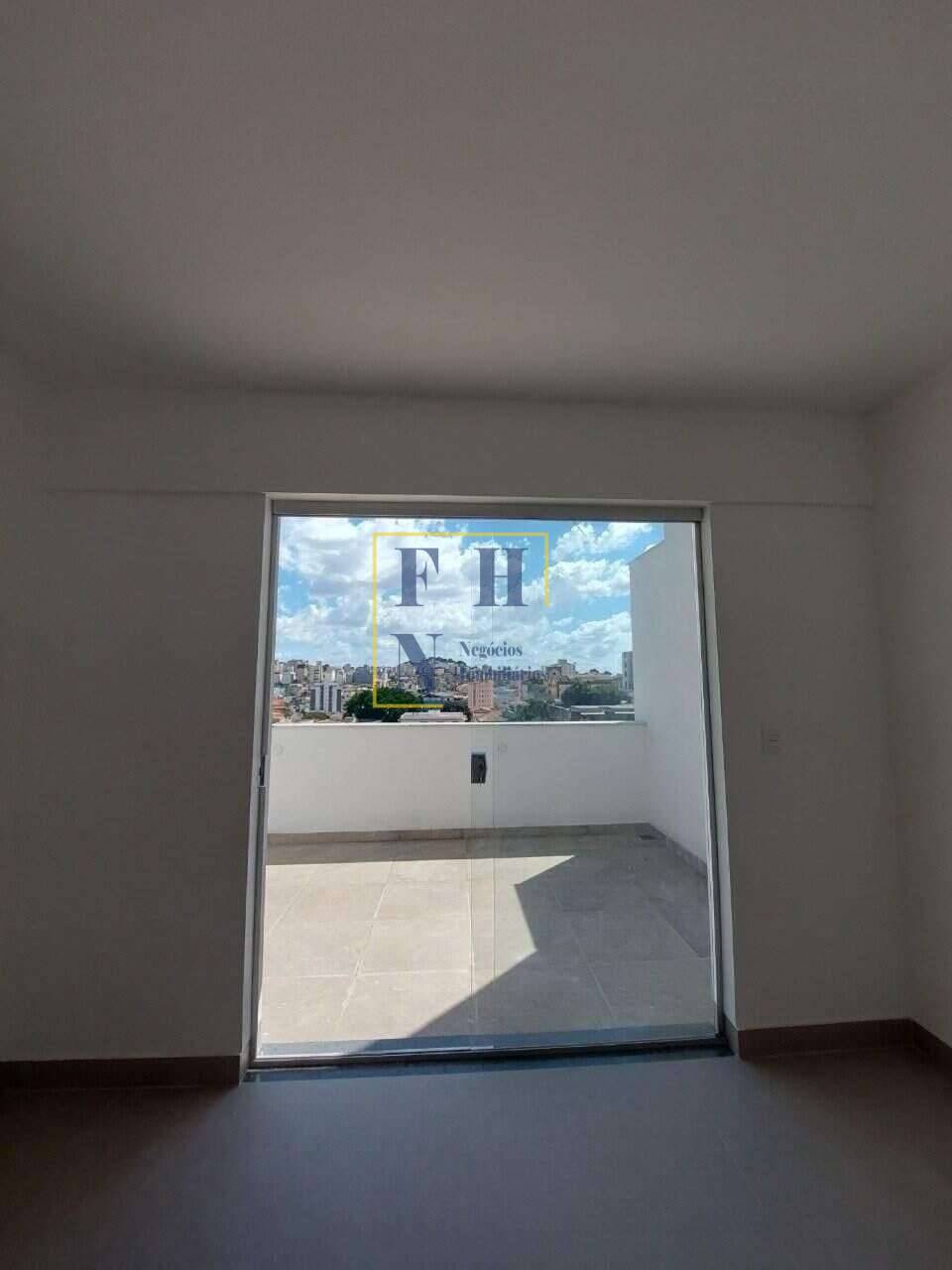 Cobertura à venda com 3 quartos, 76m² - Sagrada Família,
