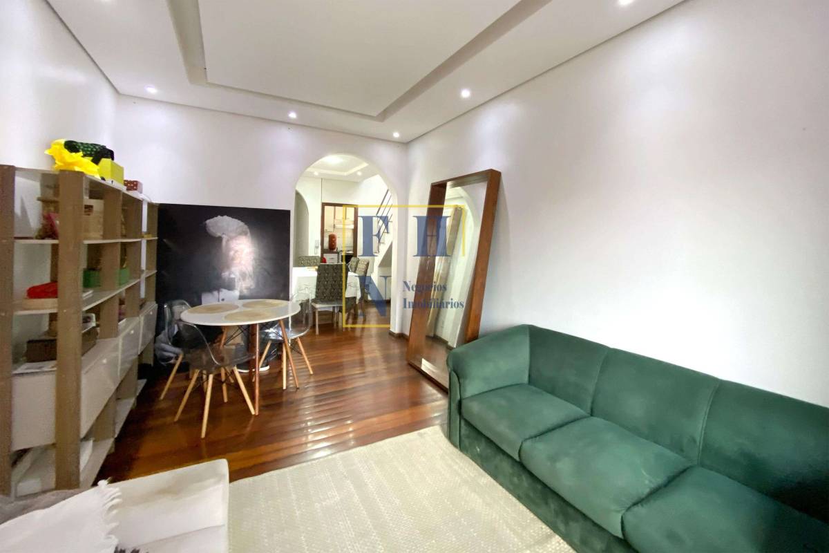 Cobertura à venda com 3 quartos, 205m² - Santa Tereza,