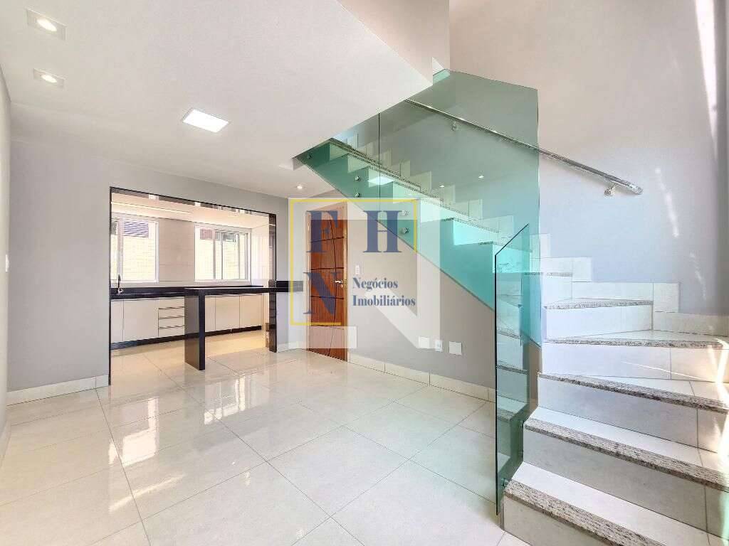 Cobertura à venda com 2 quartos, 114m² - Santo Antônio,