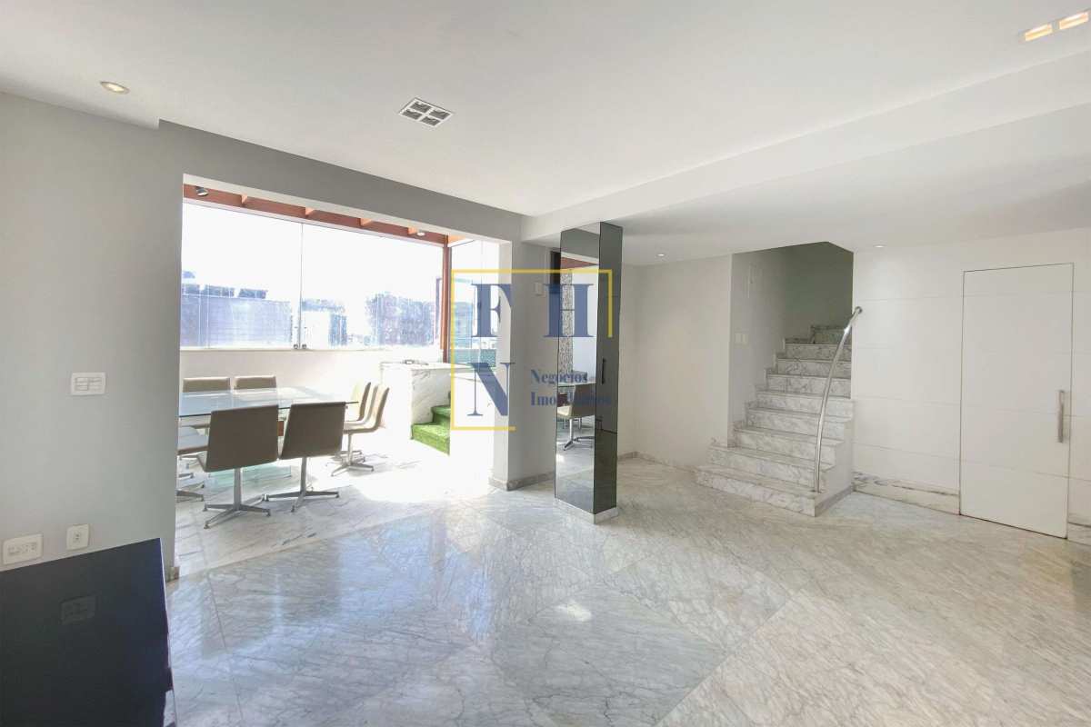 Cobertura à venda com 2 quartos, 213m² - Savassi,Belo Horizonte