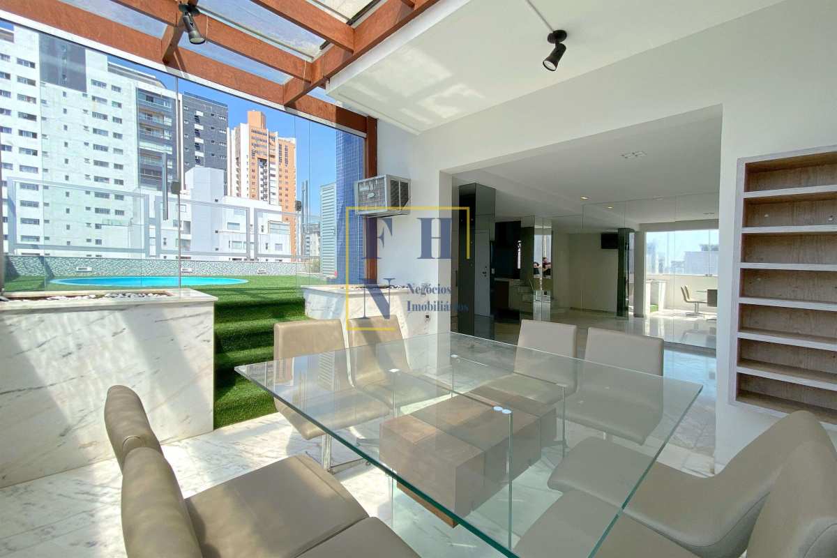 Cobertura à venda com 2 quartos, 213m² - Savassi,Belo Horizonte